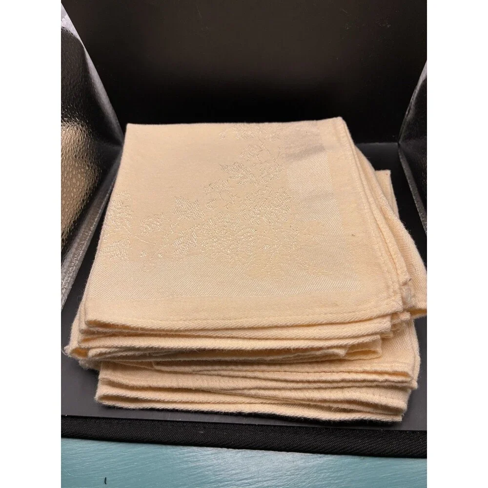 Damask Jacquard Cloth Napkins Set of 8 Floral Cocktail Assorted 13X13”